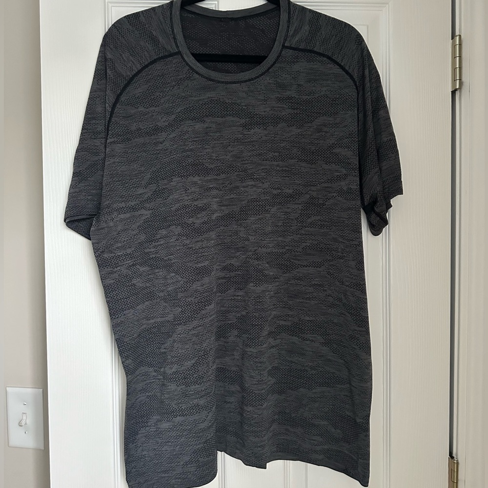 Lululemon Metal Vent Tech shirt